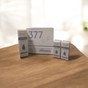 Eelhoe Hyaluronic Acid Serum - Blue and White